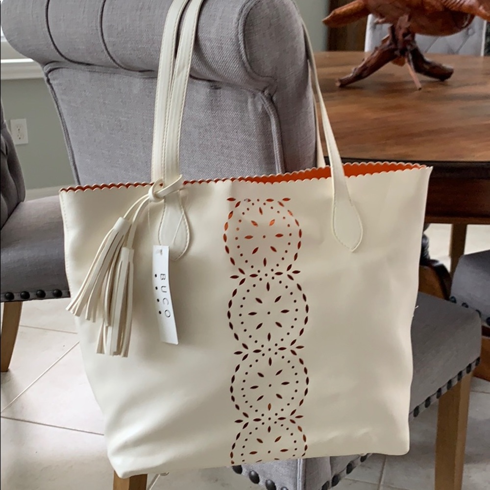 White shoulder bag